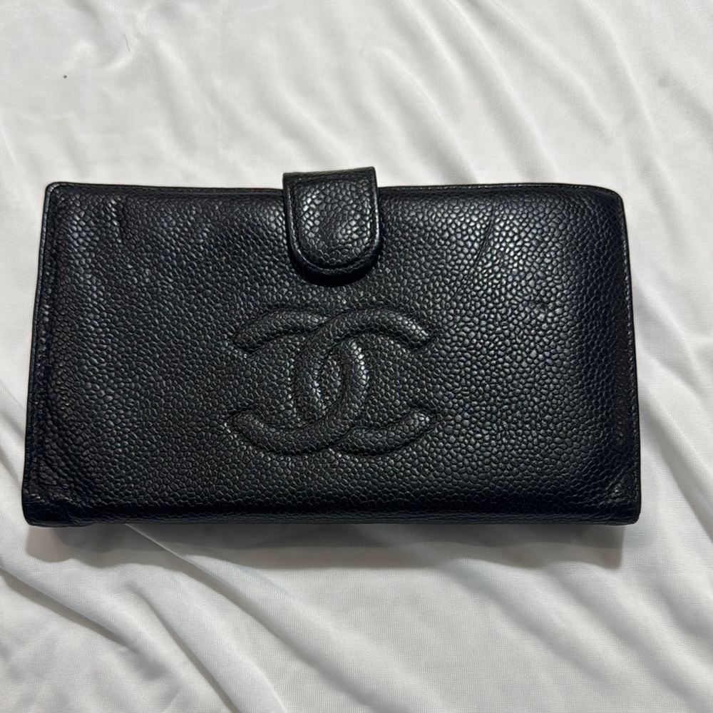 CHANEL Authentic Black Caviar Leather Wallet
